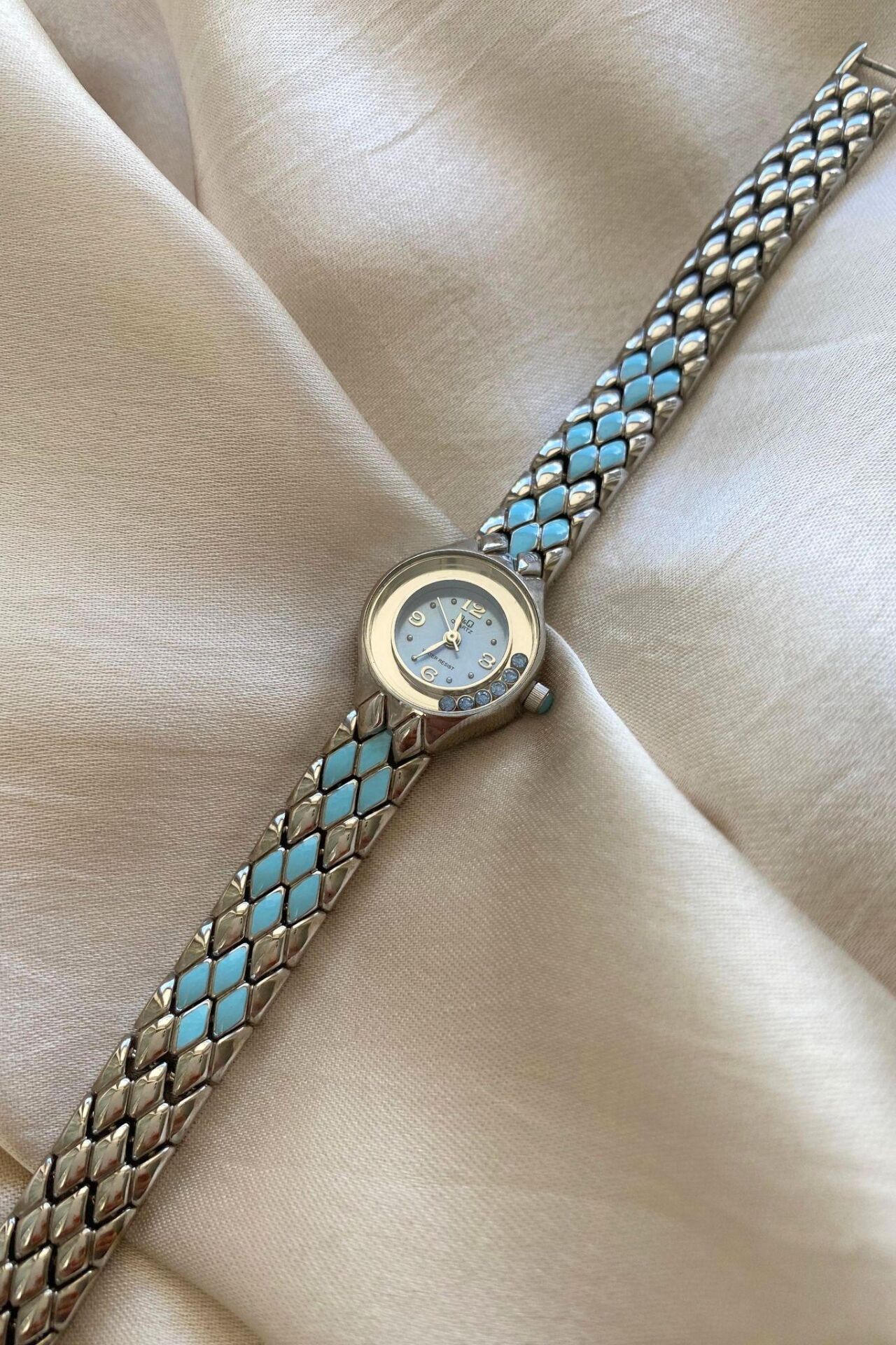 Q&Q Özel Yılan Tasarım Çelik Kordon Küçük Vintage Kadın Kol Saati