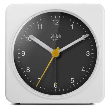 BRAUN BC03WB BEYAZ-SİYAH KLASİK SEYAHAT ANALOG ALARMLI MASA SAATİ