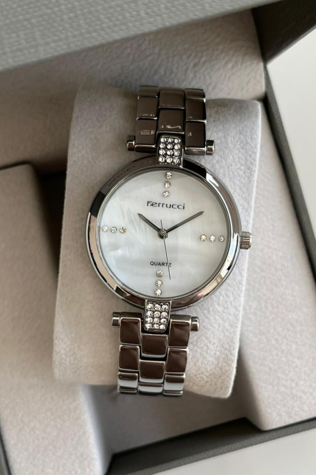 Ferrucci Gümüş Renk Taşlı Kadın Kol Saati