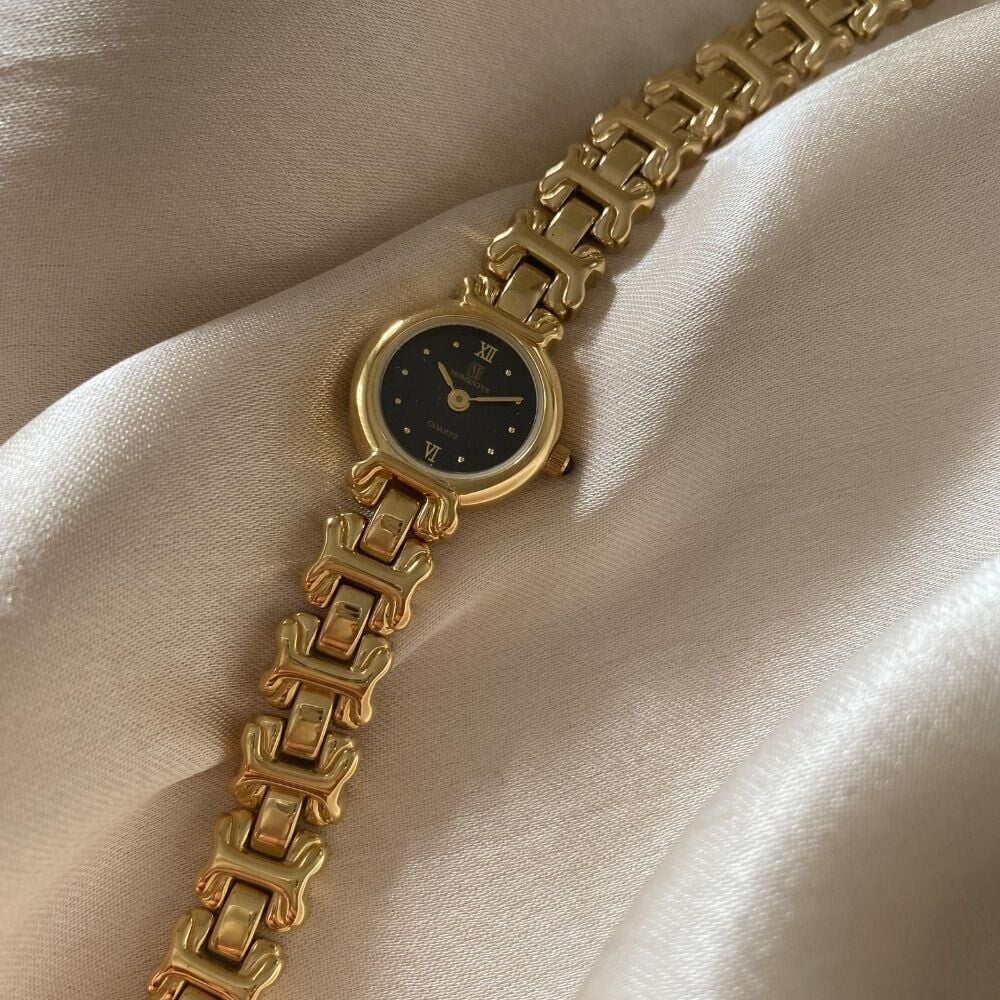 Momentus Hakiki Altın Renk Kaplama Özel Tasarım Kordon Vintage Kadın Kol Saati