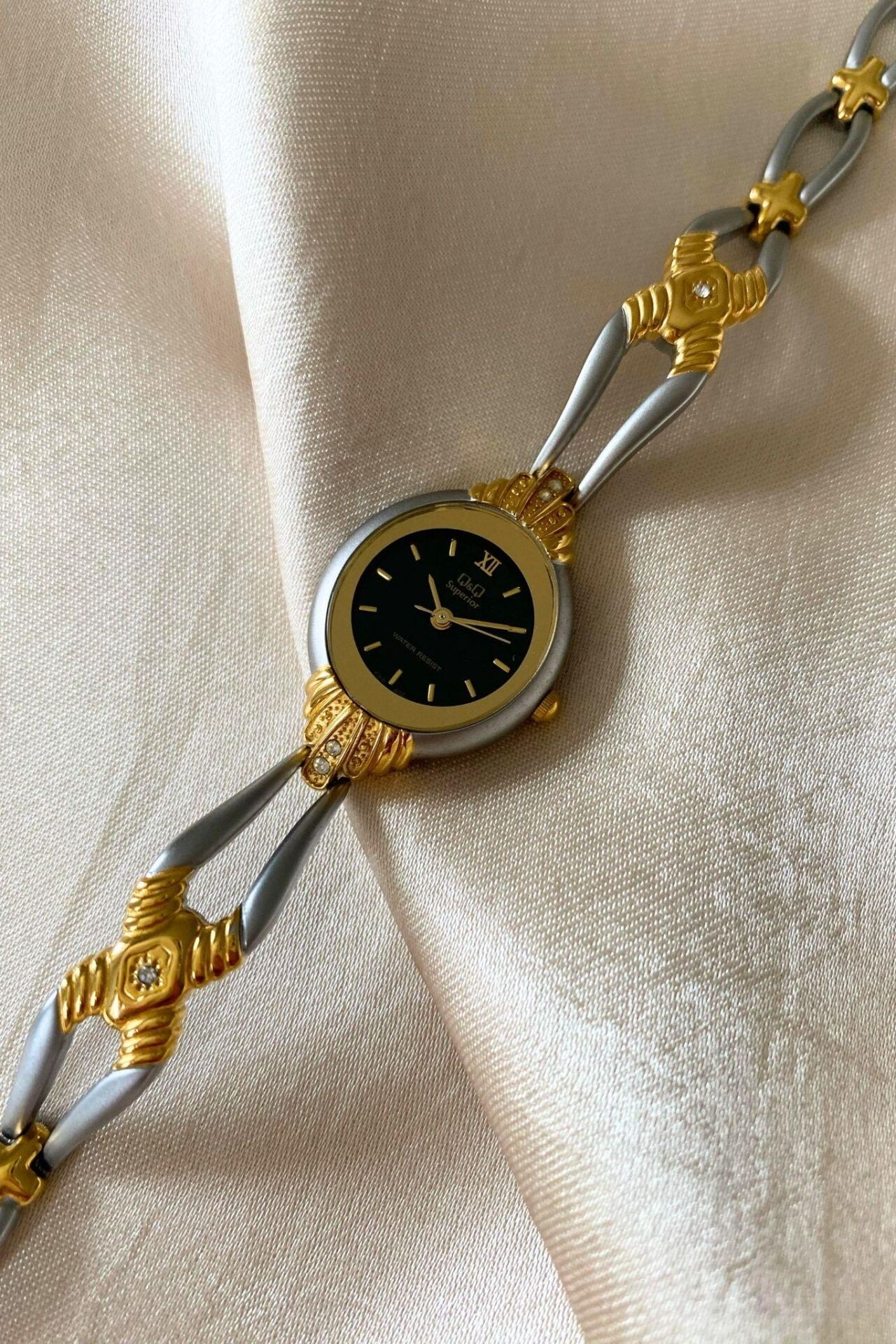 Q&Q Superior Paslanmaz Çelik Özel Tasarım Kordon Küçük Vintage Kadın Kol Saati