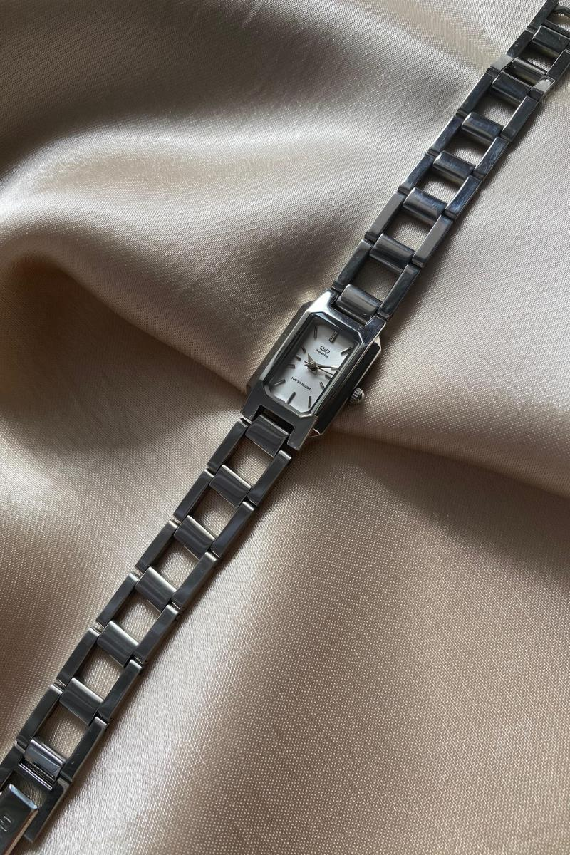 Q&Q Superior Paslanmaz Çelik Özel Tasarım Kordon Dikdörtgen Küçük Vintage Kadın Kol Saati