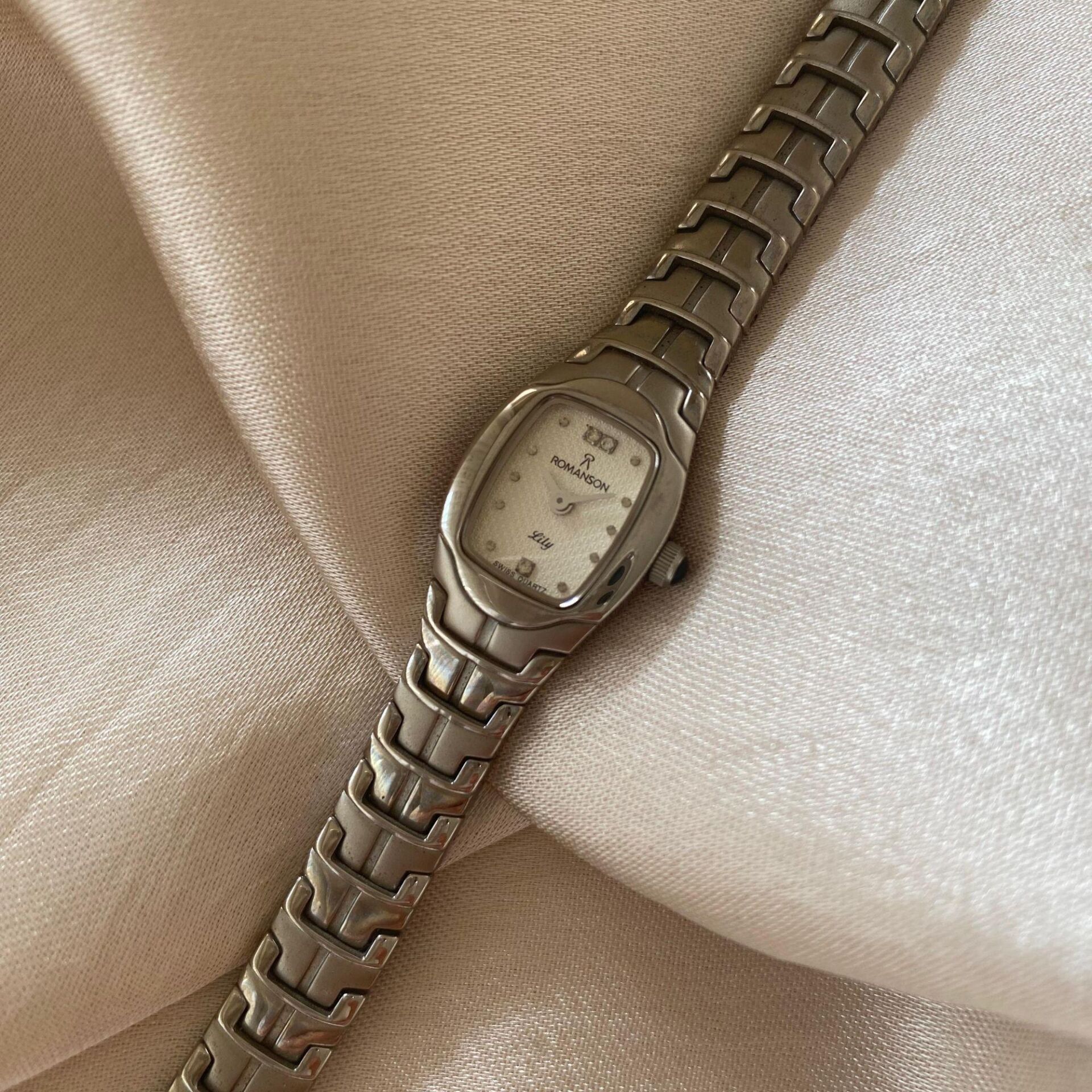 Romanson Paslanmaz Çelik Özel Tasarım Kordon Küçük Vintage Kadın Kol Saati
