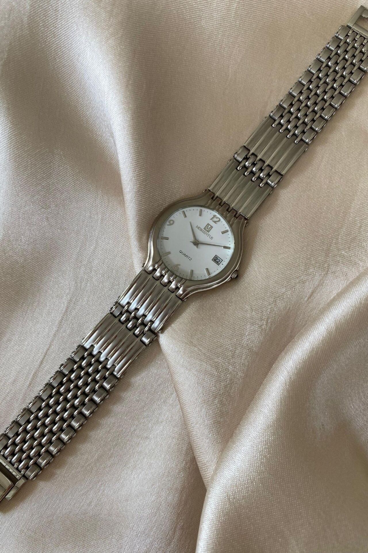 Momentus Gümüş Renk Paslanmaz Çelik Kordon Orijinal Vintage Erkek Kol Saati