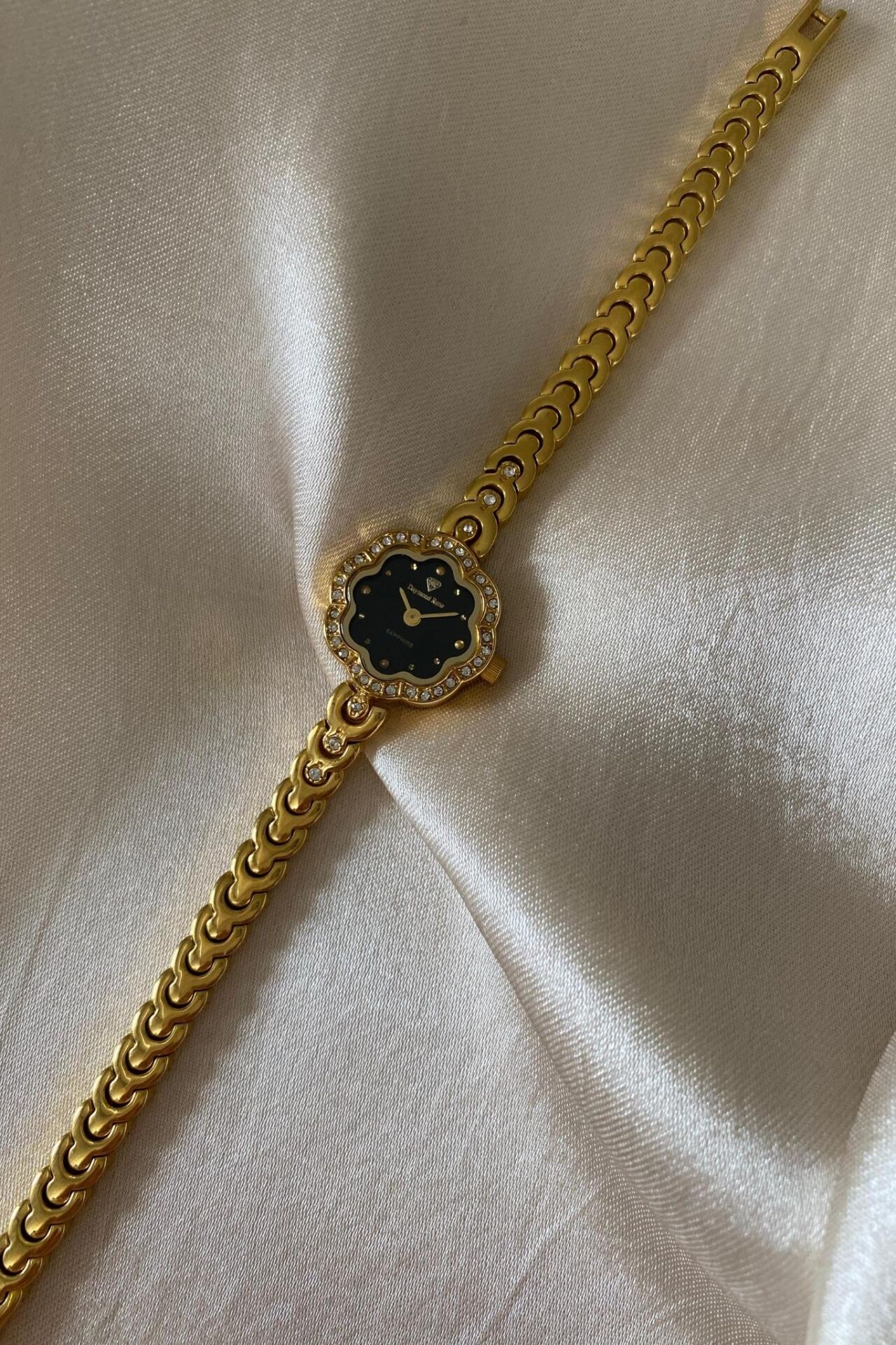 Daymond Rene Altın Sarı Kaplama Paslanmaz Çelik Özel Tasarım Kordon Küçük Vintage Kadın Kol Saati